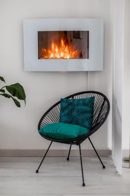 Forest Chic : Maison San Marina Apartment Parmain Exterior photo